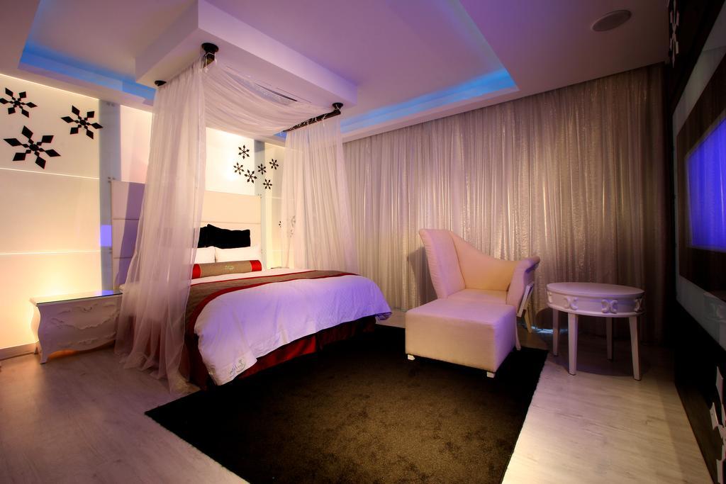 Melody Motel Keelung Exterior foto